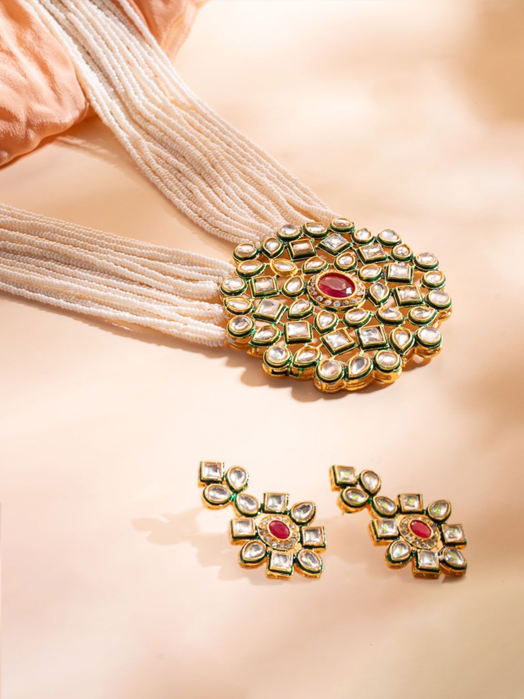 

VIRAASI Gold-Plated Stone-Studded & Pearls Beaded Jewellery Set