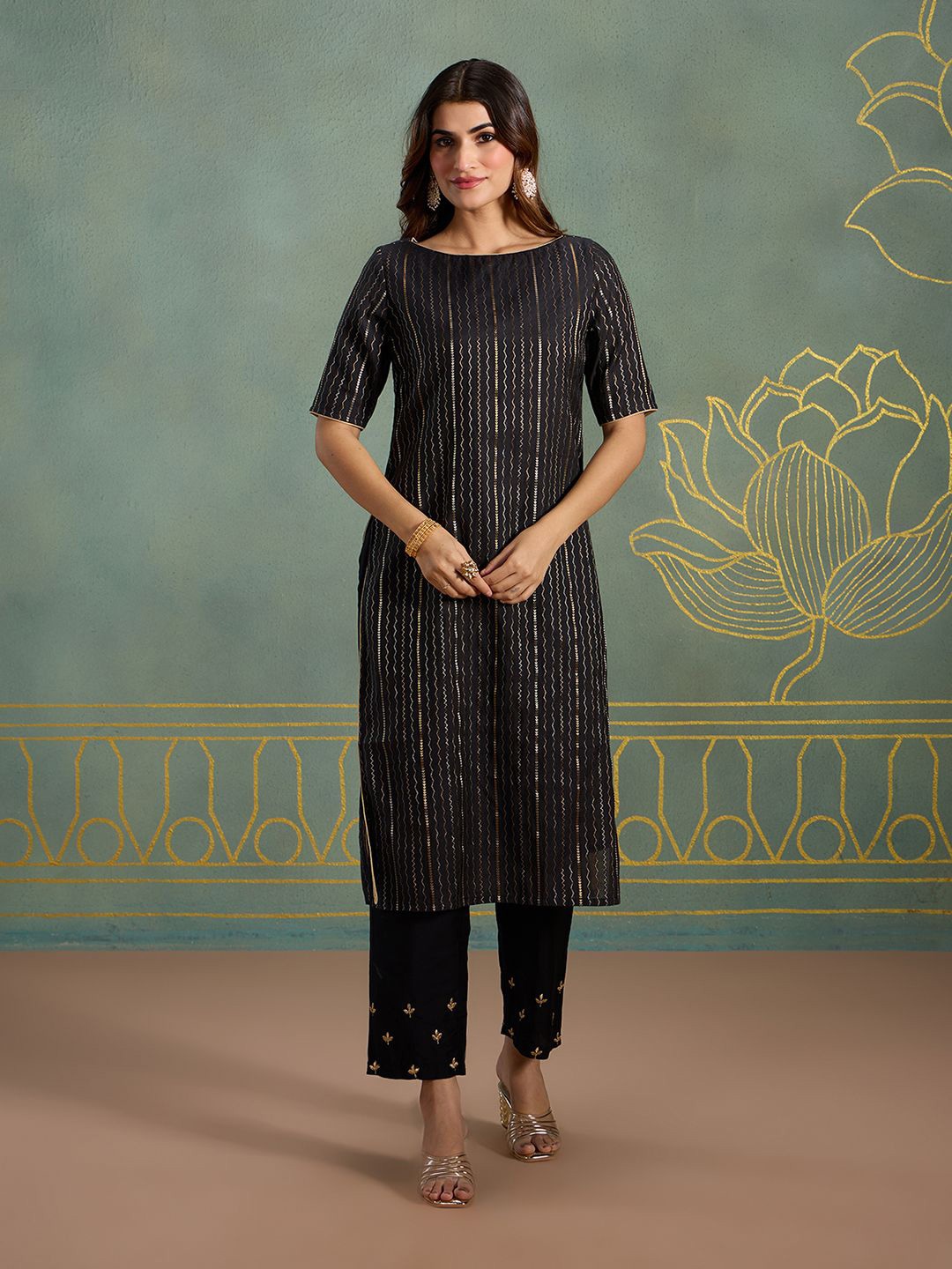 

Likha Woven Design Straight Kurta, Black