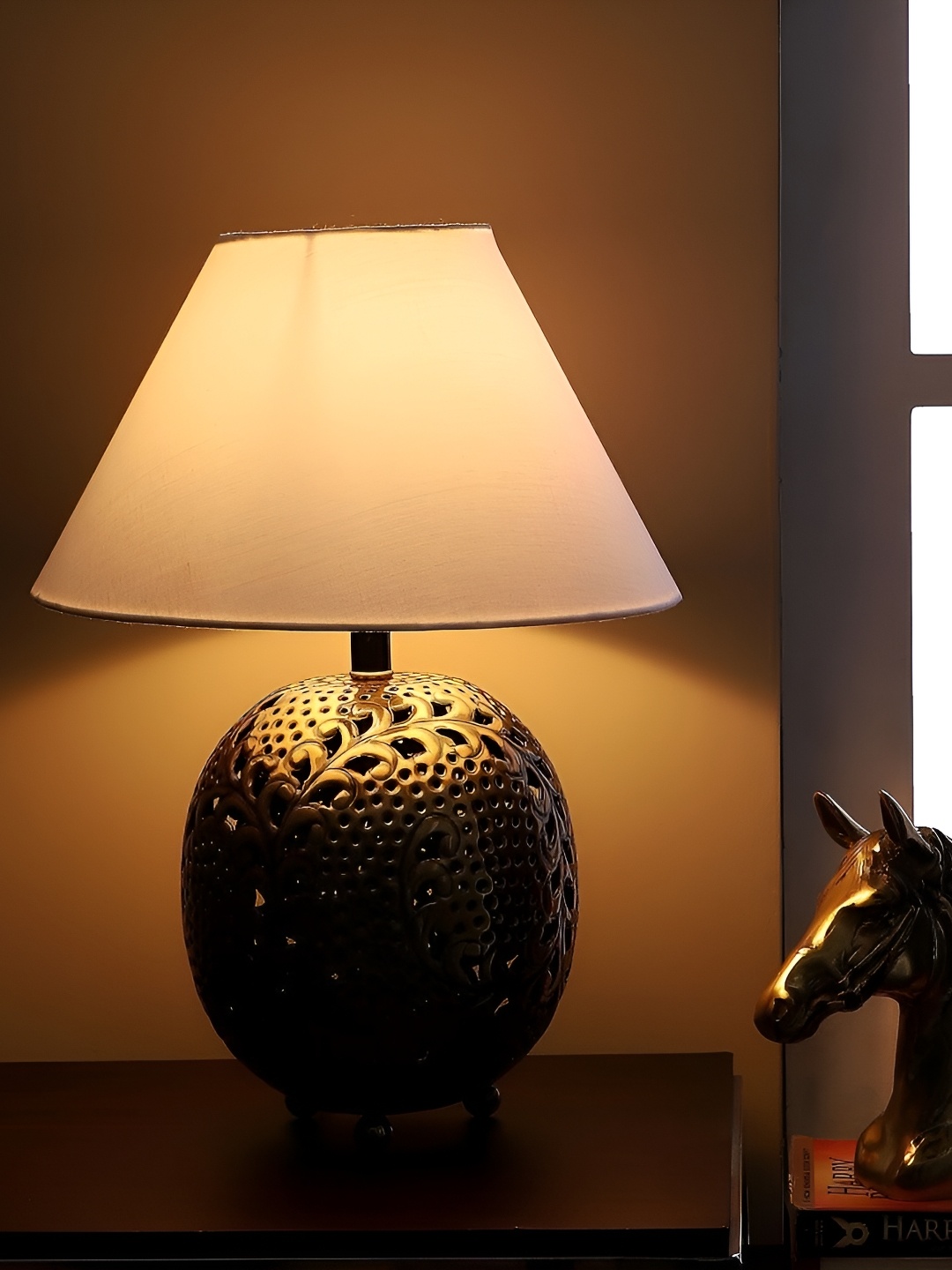 

pristine interiors White Metal Contemporary Cylindrical Shaped Table Lamp