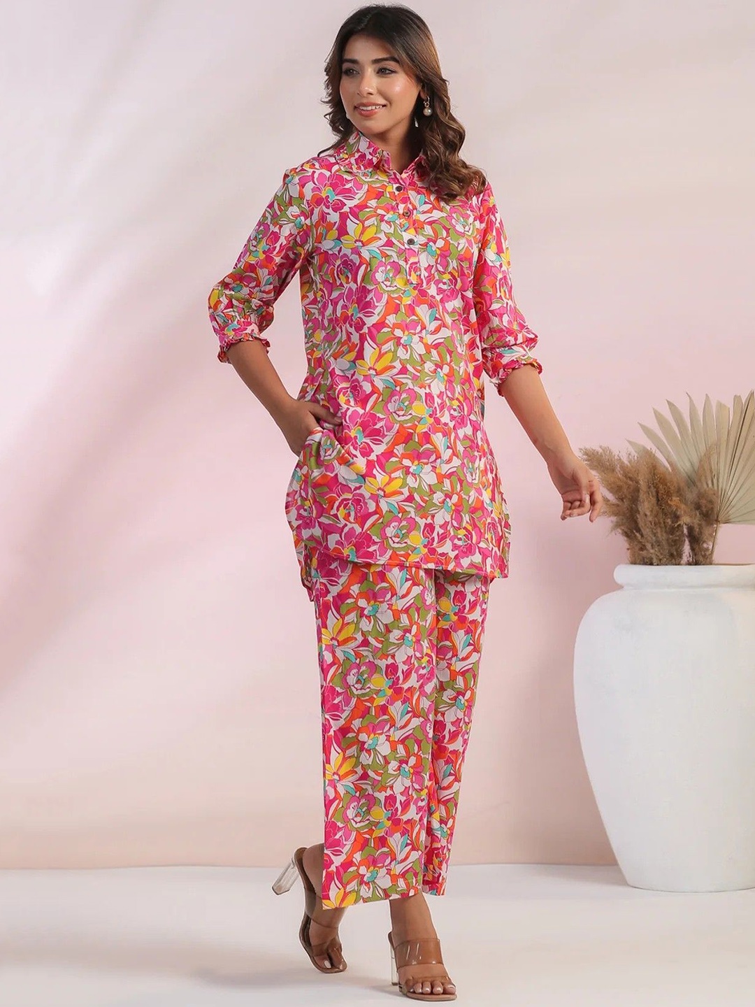 

NIJANAND TEXTILE Floral Printed Tunic & Trouser Co-Ords, Pink