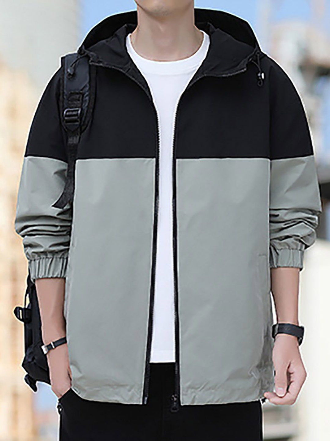 

StyleCast x Revolte Men Colourblocked Outdoor Tailored Jacket, Green