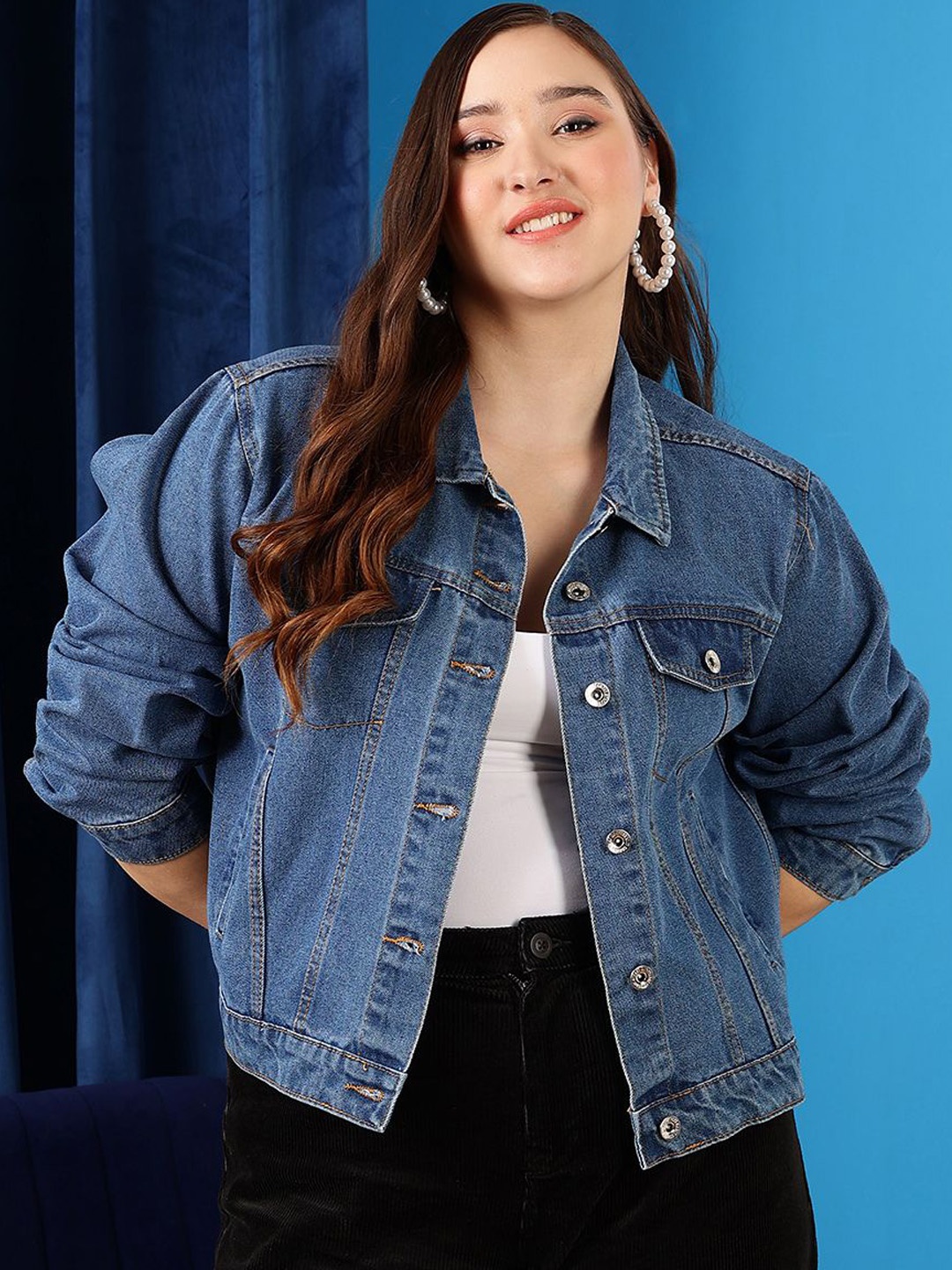 

CURVY STREET Women Cotton Spread Collar Crop Denim Jacket, Blue
