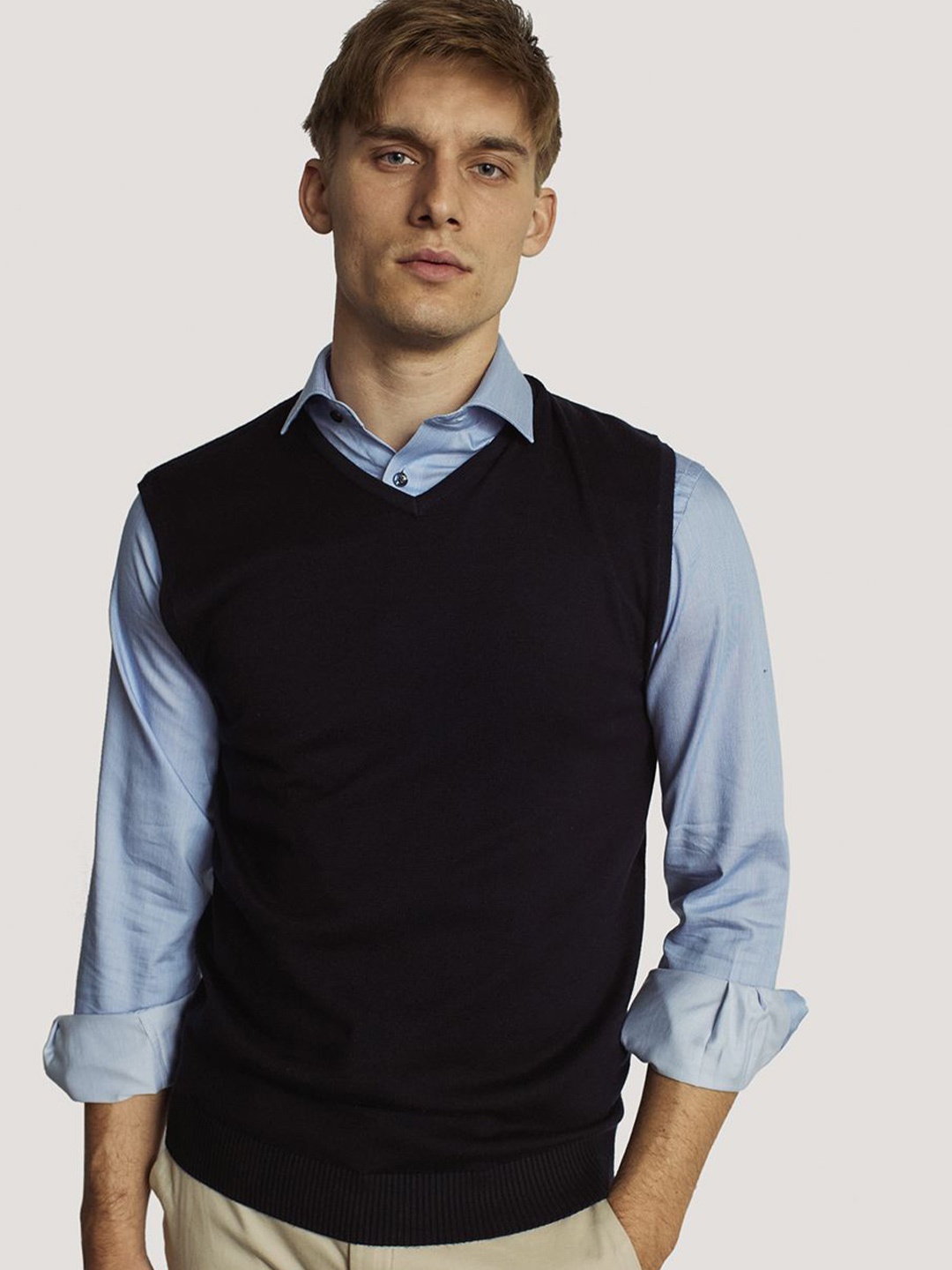 

Bruun & Stengade Men Woollen Sweater Vest, Blue