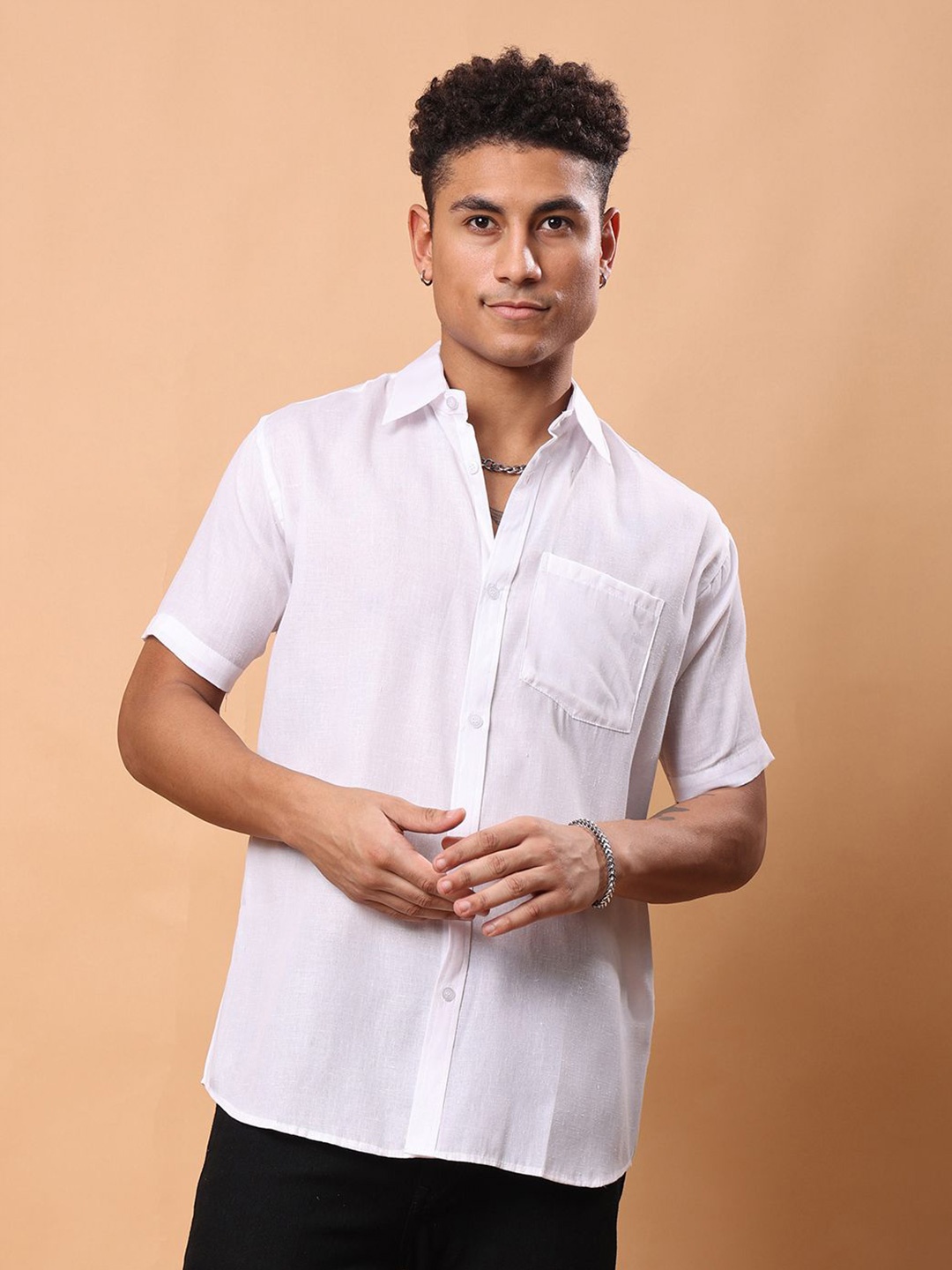 

KLOSET BY RIAG Men Classic Spread Collar Solid Cotton Casual Shirt, White