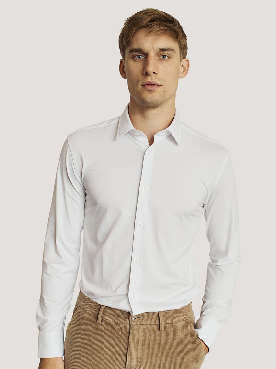 

Bruun & Stengade Men Spread Collar Solid Cotton Casual Shirt, White