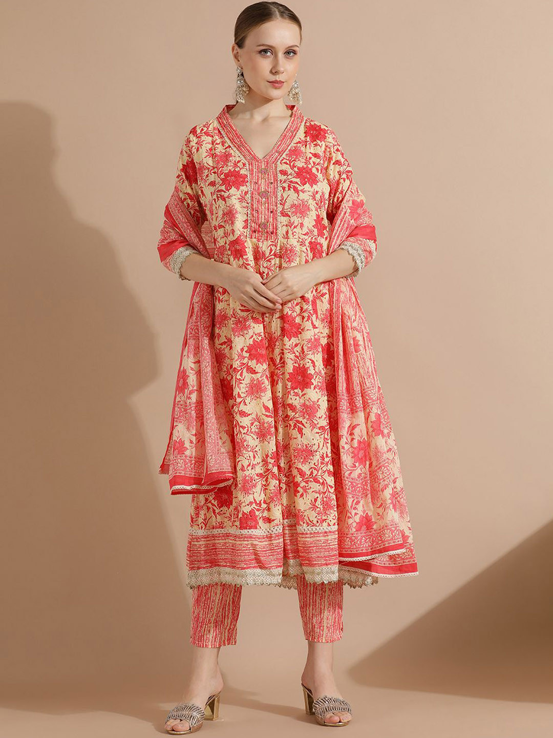 

STYLEBAAZI Women Pure Cotton Kurta with Trousers & With Dupatta, Red