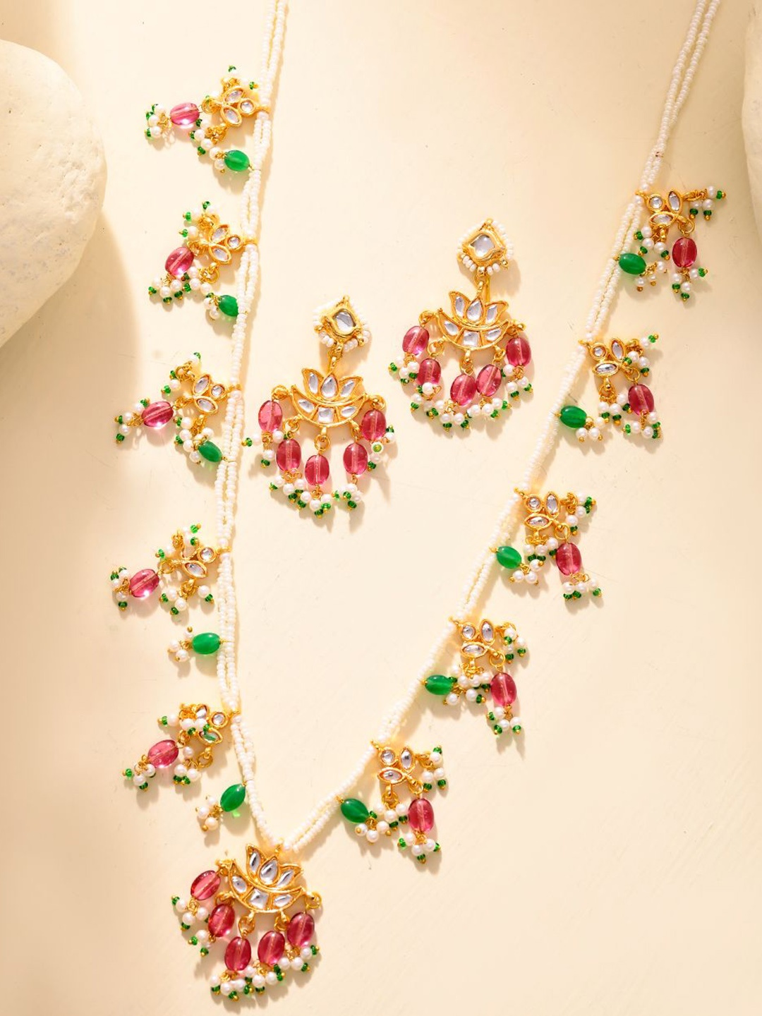 

DASTOOR Gold-Plated Stone-Studded & Beaded Jewellery Set