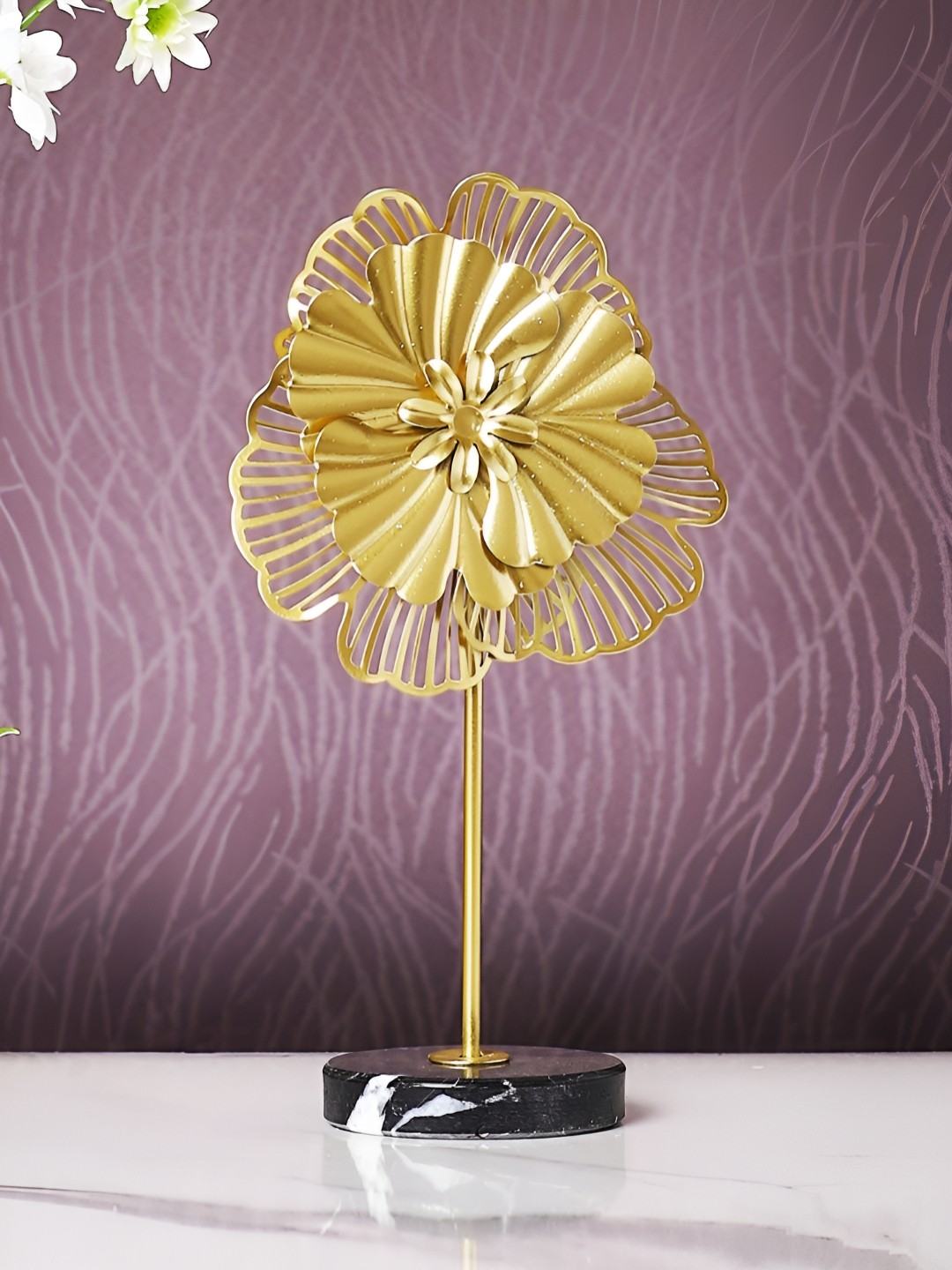 

TAYHAA Gold-Toned Metal Flower Showpiece