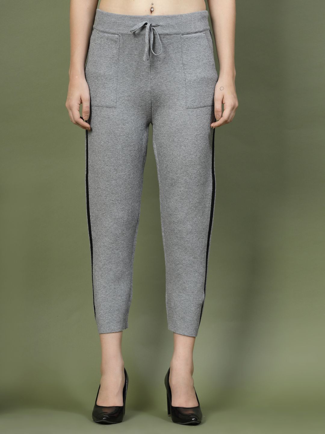 

Mafadeny Women Mid-Rise Cropped Regular Trousers, Grey