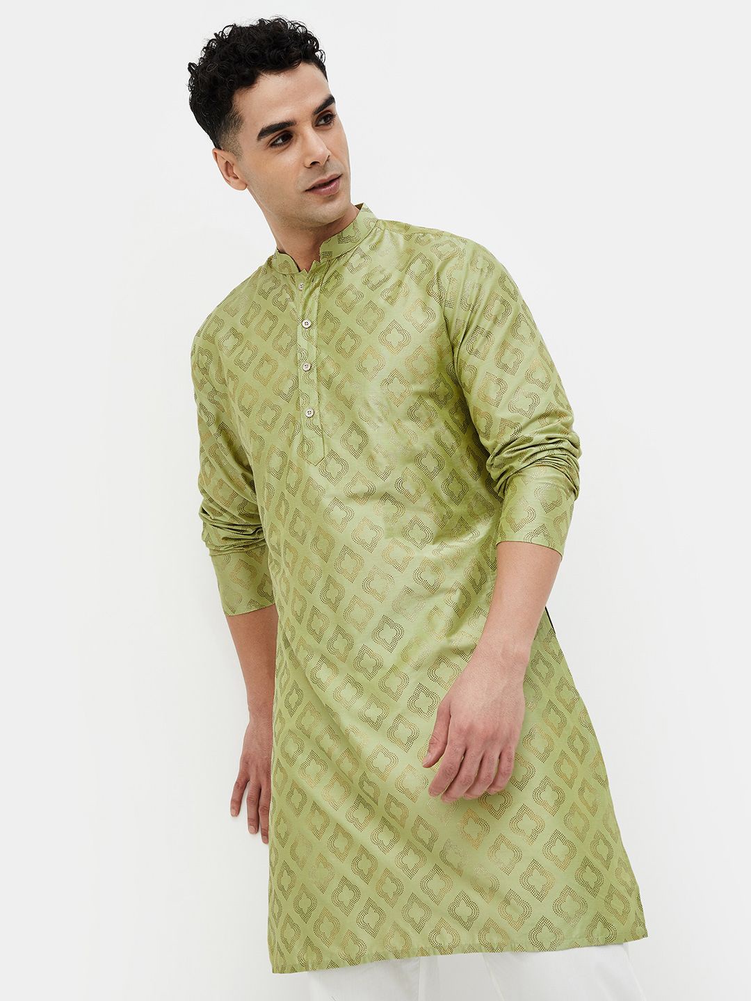 

Melange by Lifestyle Men Geometric Embroidered Chikankari Kurta, Green