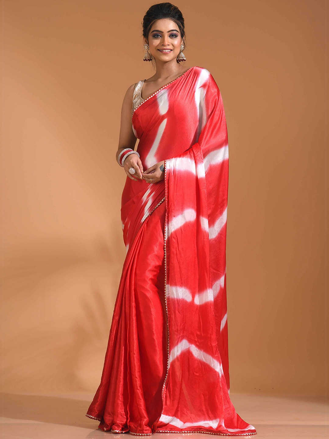 

Morchari Geometric Dyed Pure Chiffon Saree, Red