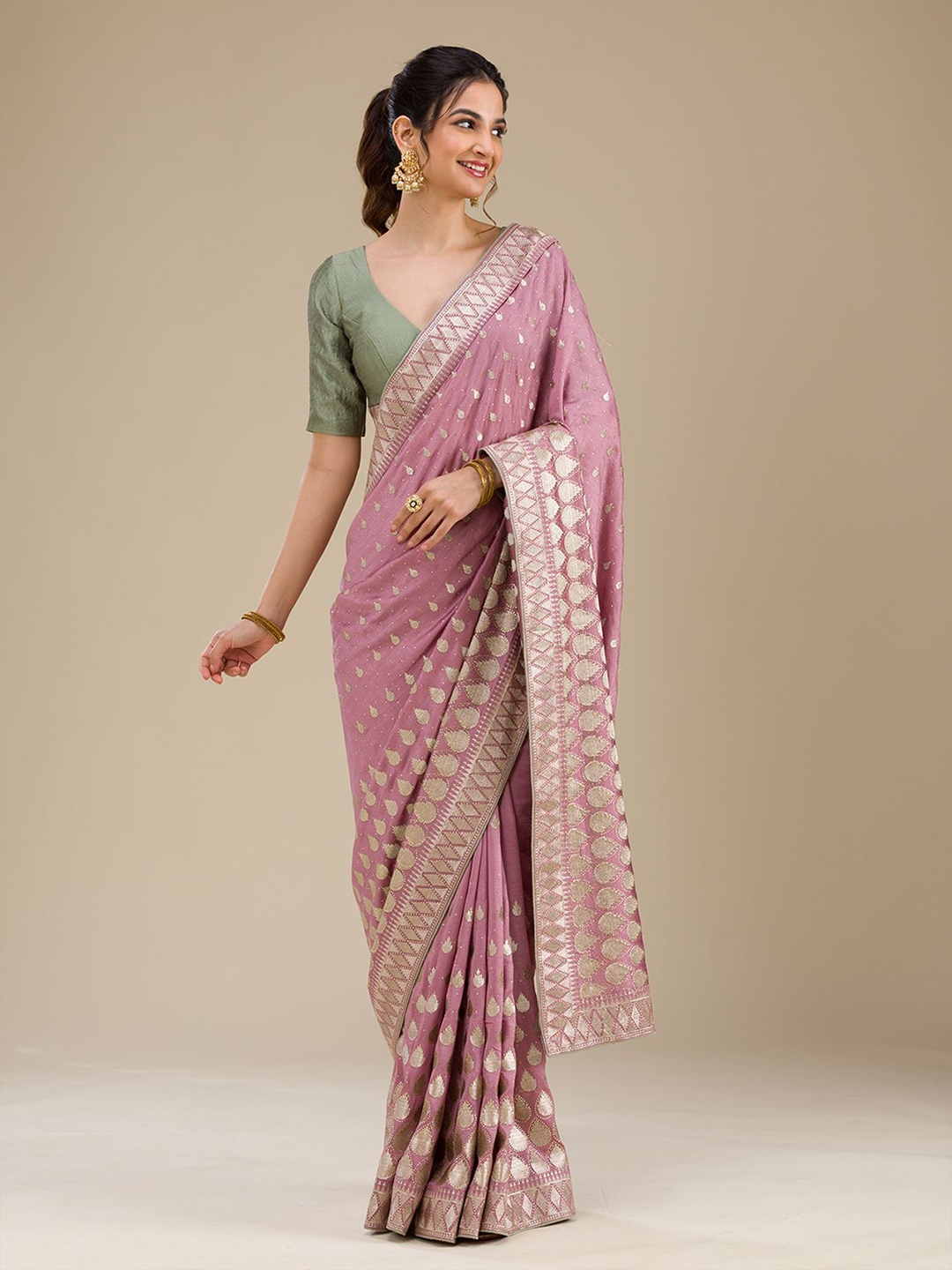 

Koskii Embroidered Zari Saree, Pink