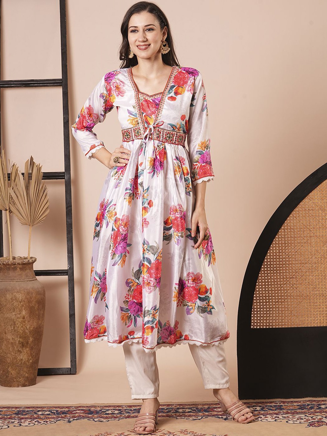 

KAYOMMI Women Ethnic Motifs Embroidered Kurta with Pyjamas & Dupatta, White