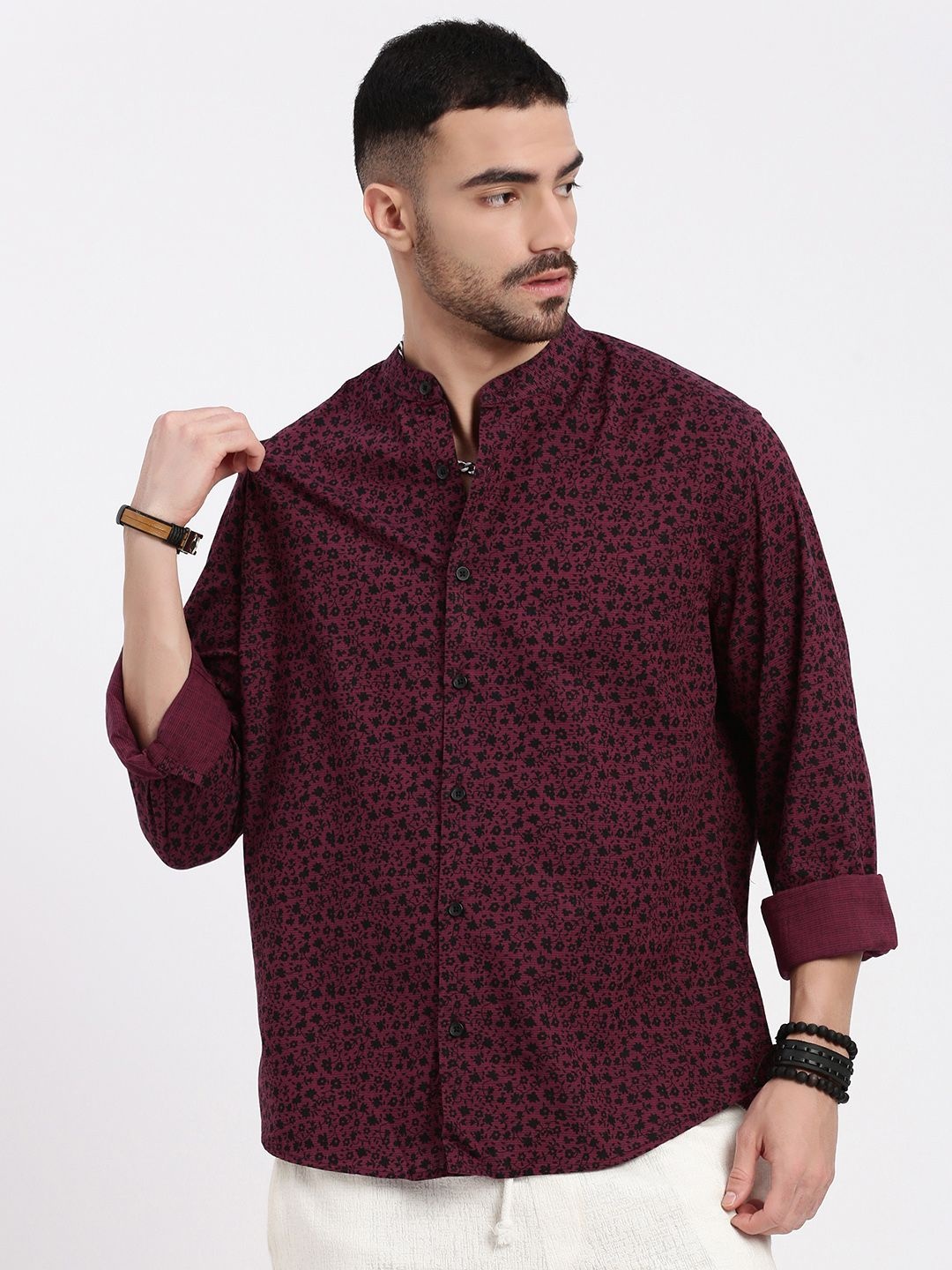 

SHOWOFF Men Smart Mandarin Collar Micro Ditsy Printed Cotton Slim Fit Casual Shirt, Maroon