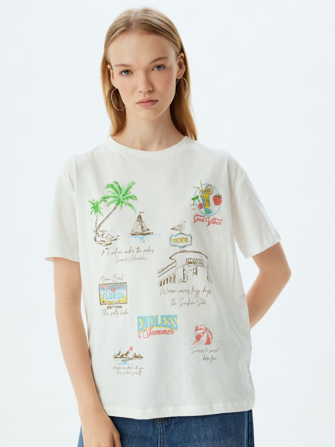 

Koton Women Conversational Printed Round Neck Cotton Oversized T-shirt, White