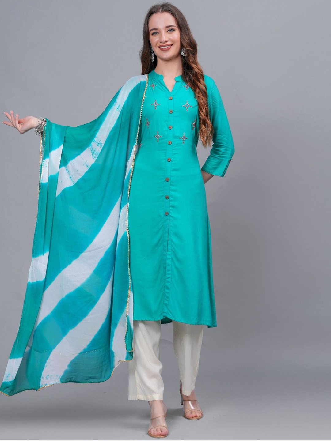 

MAUKA Women Embroidered Regular Kurta with Palazzos & With Dupatta, Turquoise blue
