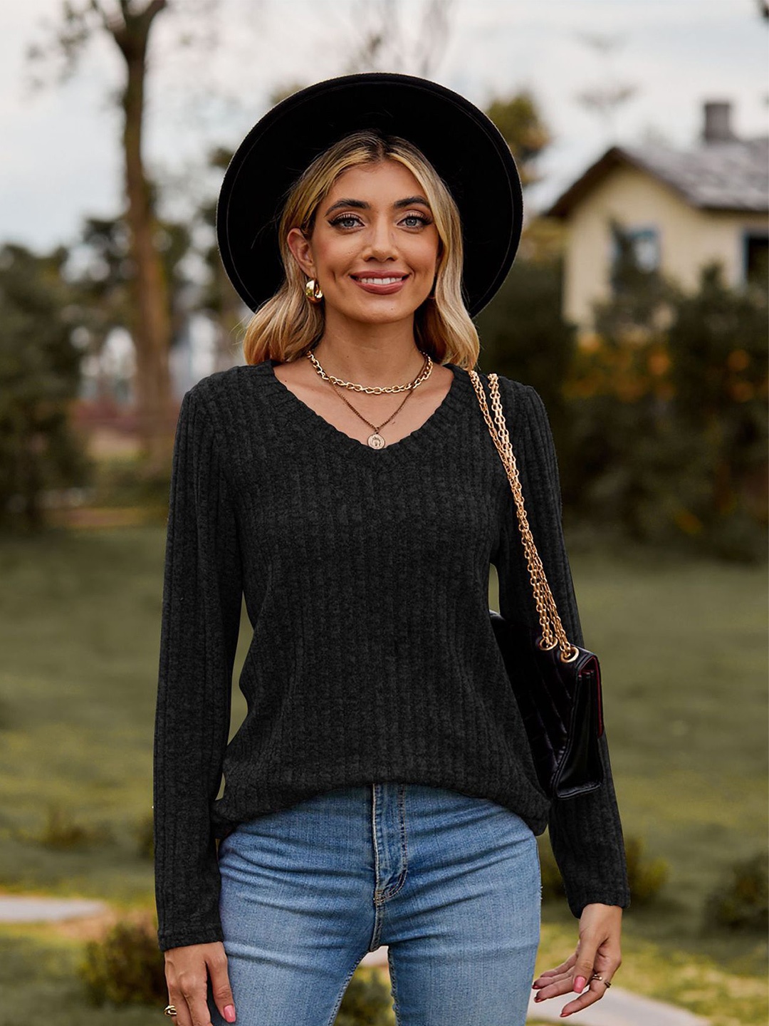 

StyleCast x Revolte Women Ribbed Pullover Sweater, Black