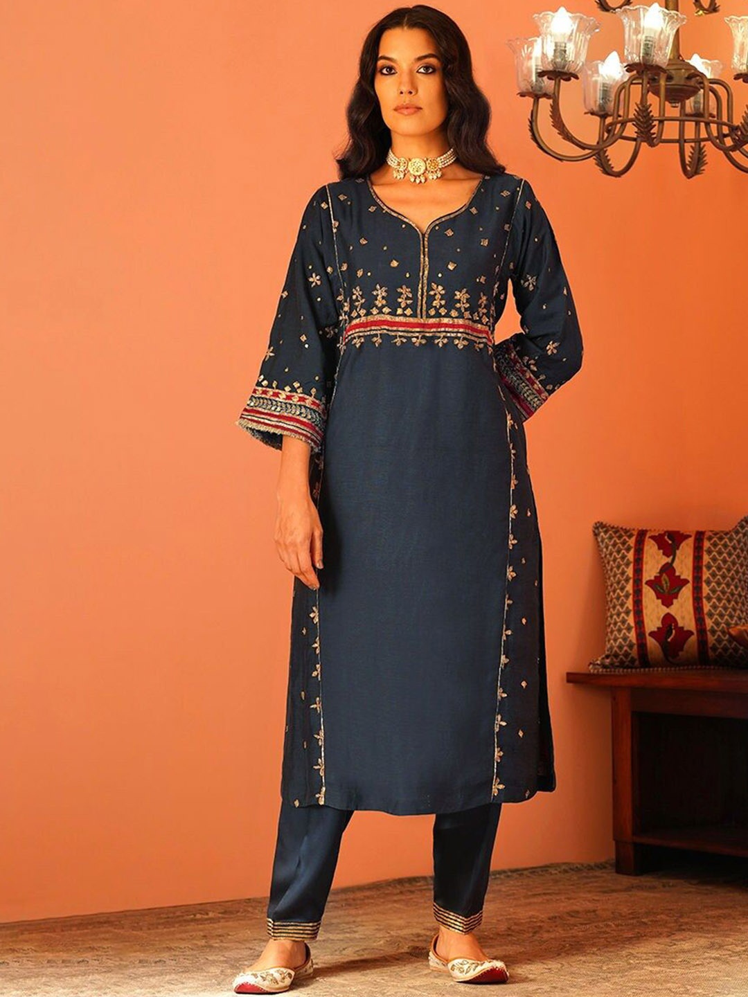 

JAYPORE Ethnic Motifs Embroidered Straight Kurta with Trousers, Navy blue