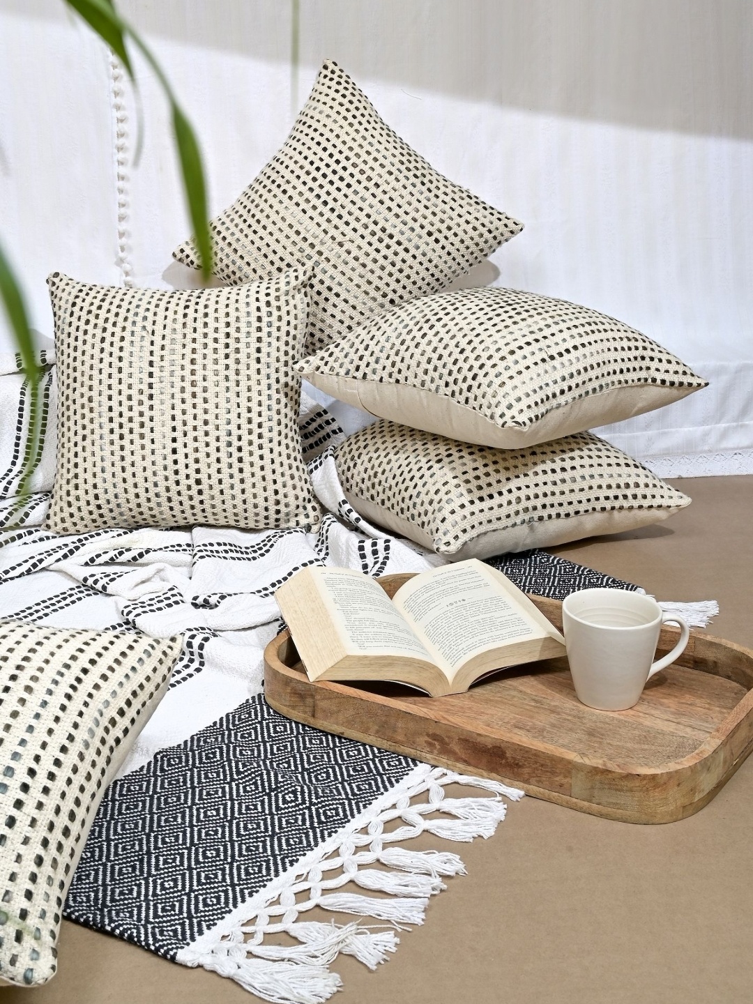 

ANWYN Beige & Black 5 Pieces Self Design Cotton Square Cushion Covers