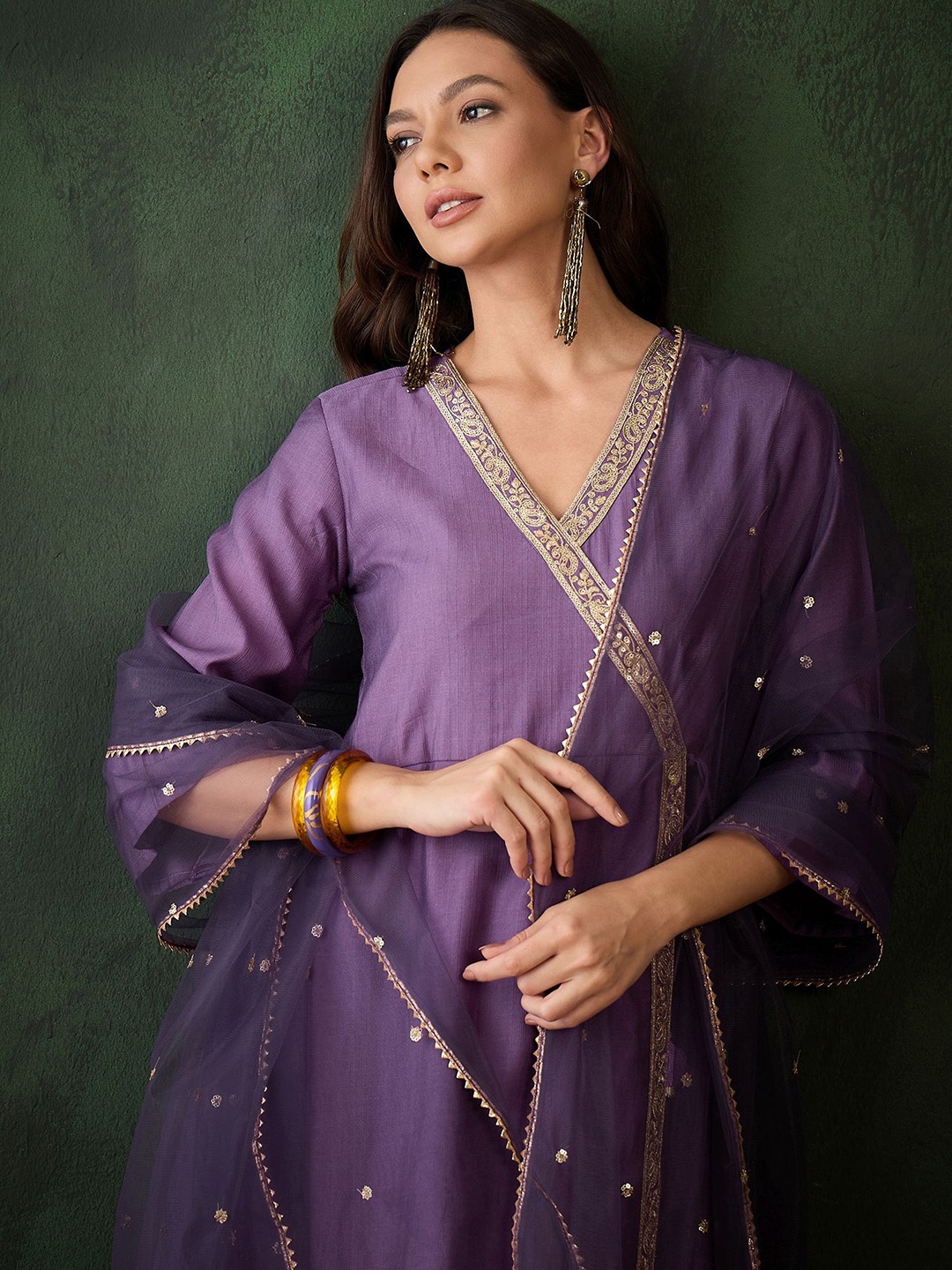 

Sangria Women Embroidered Kurta & Trousers With Dupatta, Purple