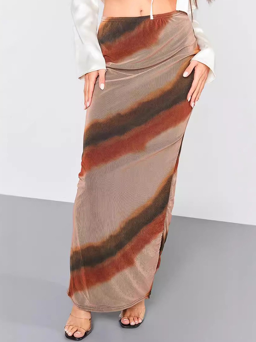 

LULU & SKY Printed wrap Maxi Skirt, Rose gold