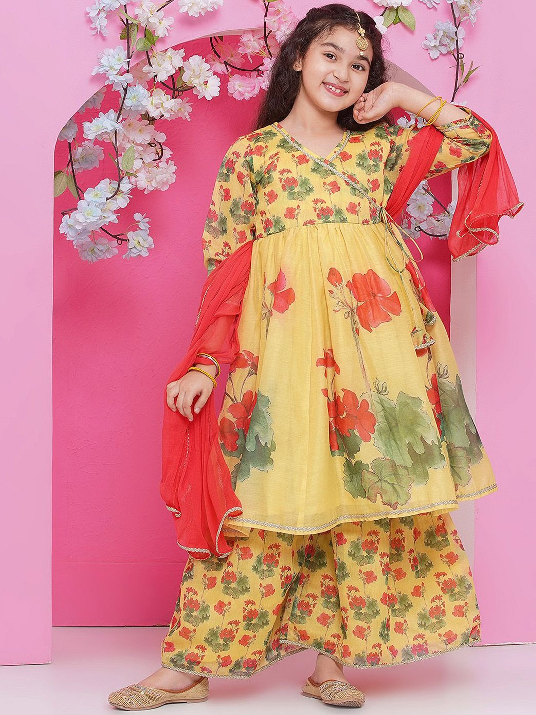 

Bitiya by Bhama Girls Floral Printed V-Neck Anarkali Kurta with Sharara & Dupatta, Yellow