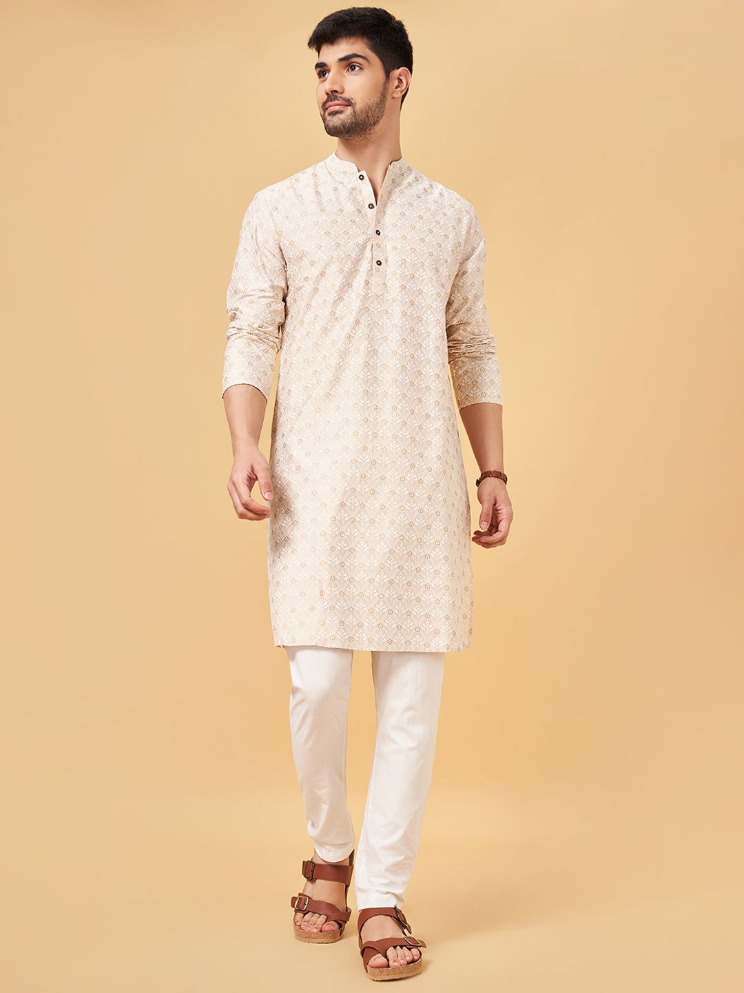 

indus route by Pantaloons Men Geometric Thread Work Anarkali Kurta, Beige