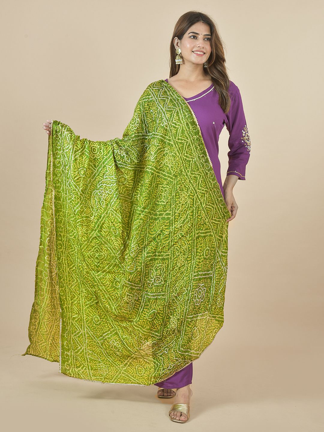 

LA FEMINAE Bandhani Printed Dupatta, Green