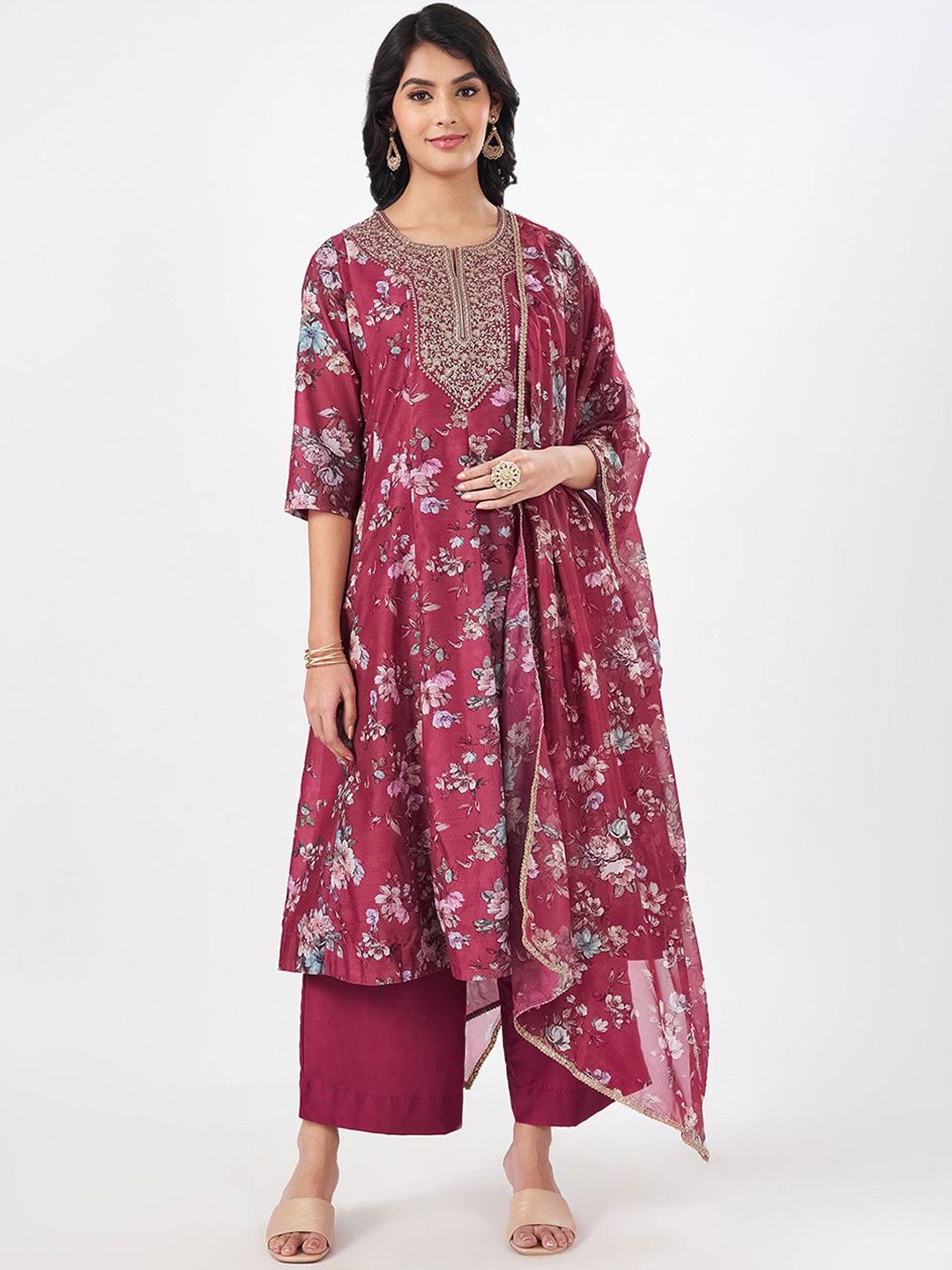 

RANGMANCH BY PANTALOONS Women Floral Printed Regular Kurta with Palazzos & With Dupatta, Pink