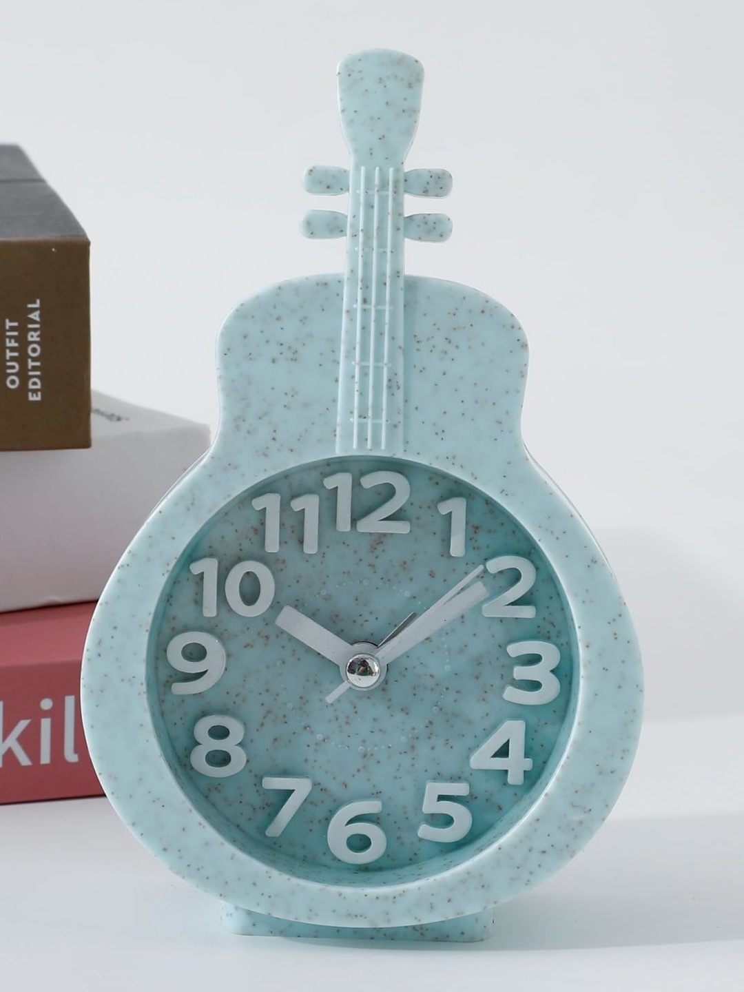 

Kuber Industries Green & White Analogue Contemporary Table Clock