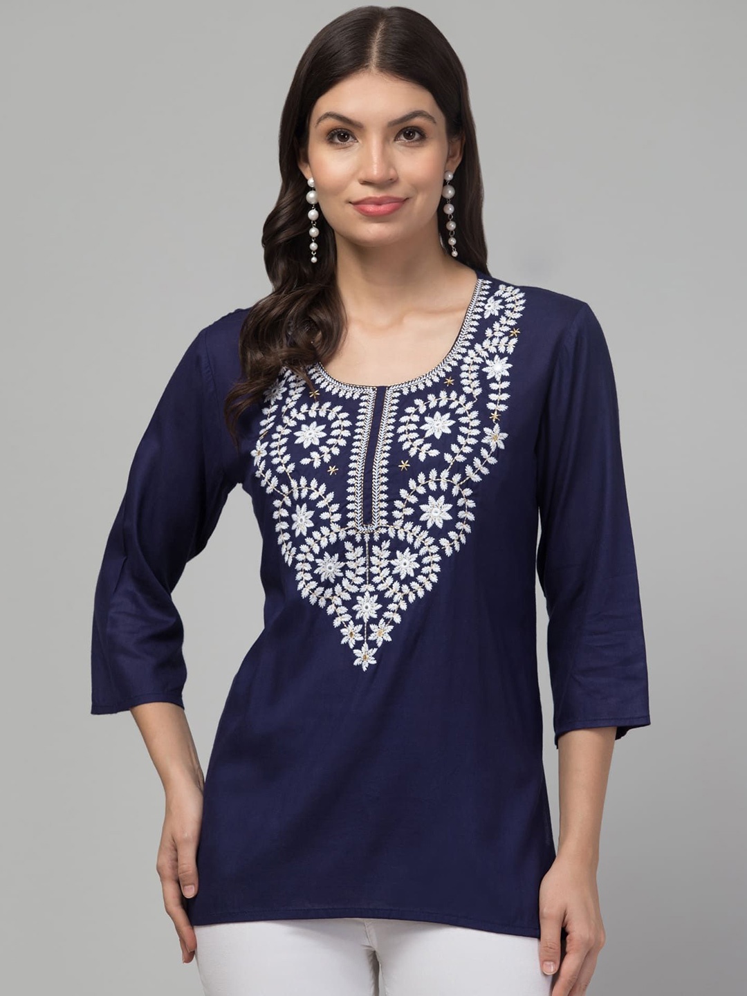 

FAMBEE Floral Embroidered Thread Work Kurti, Navy blue