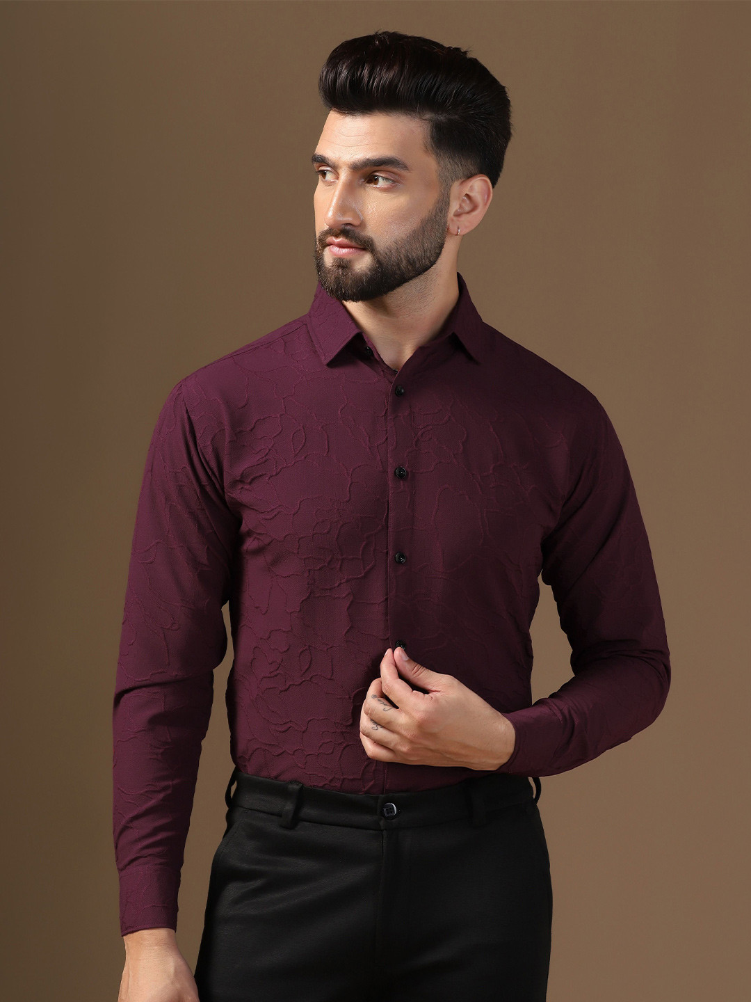 

TAGDO Men Standard Spread Collar Solid Casual Shirt, Maroon