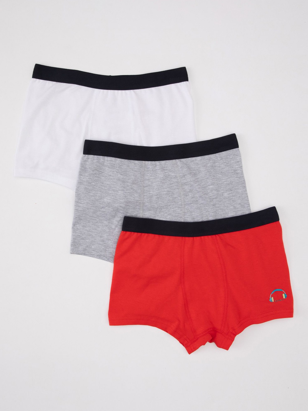 

DeFacto Boys Pack Of 3 Trunks 234060873-GR93, White