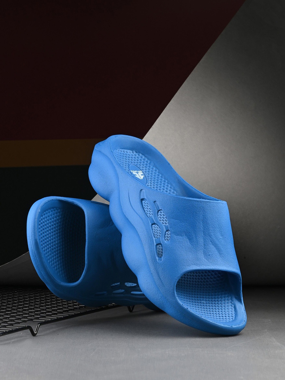 

OFF LIMITS Men Rubber Sliders, Blue