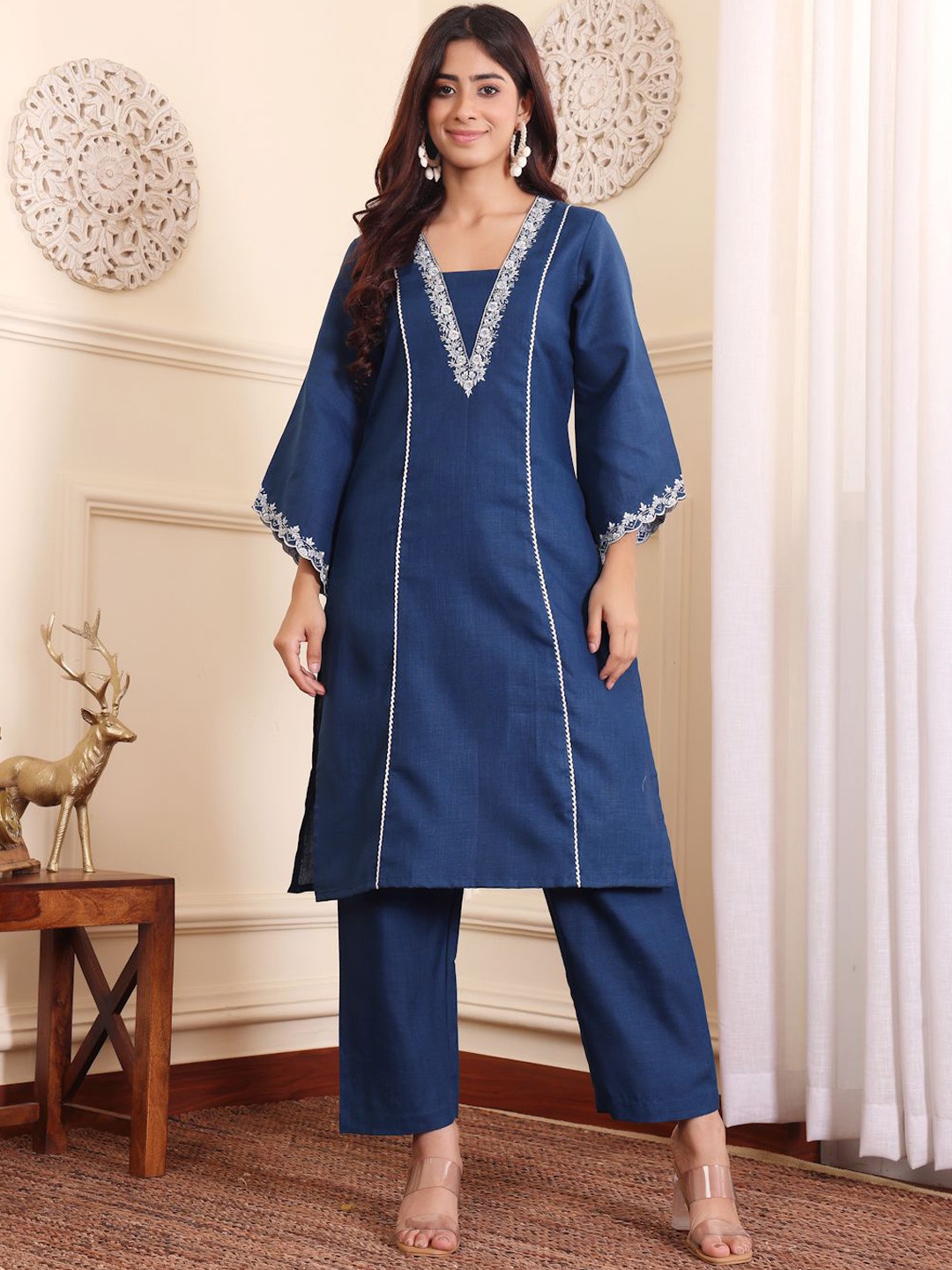 

Varanga Women Embroidered Tunic With Trousers Co-Ords, Navy blue