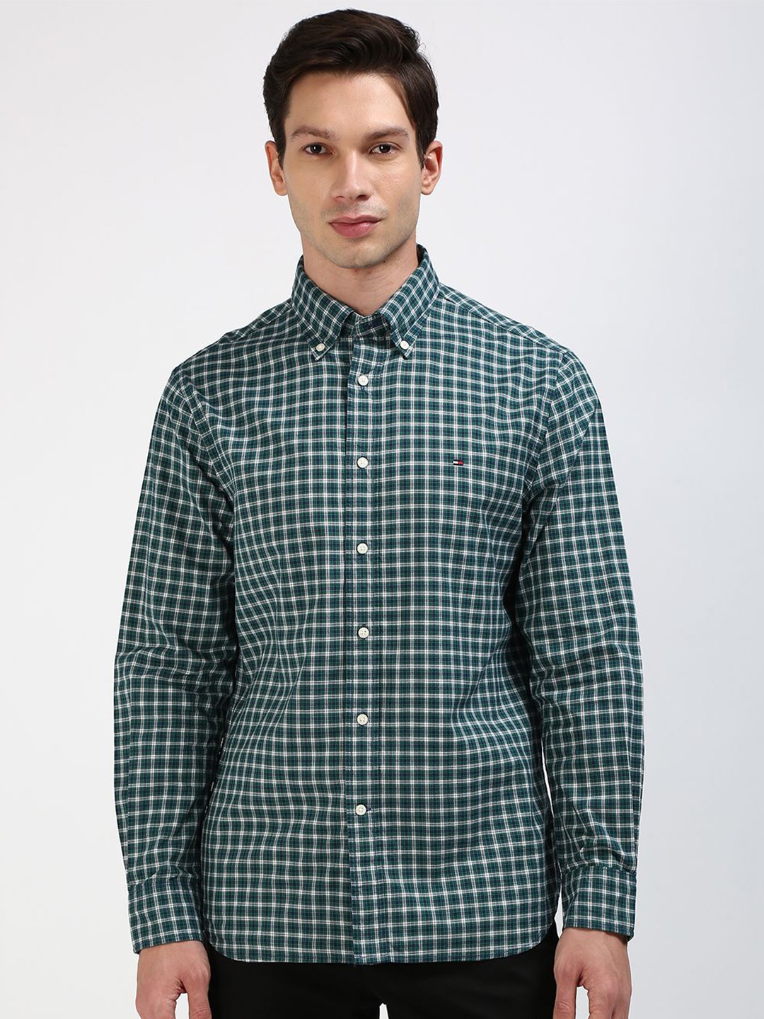 

Tommy Hilfiger Men Button-Down Collar Checked Cotton Casual Shirt, Green