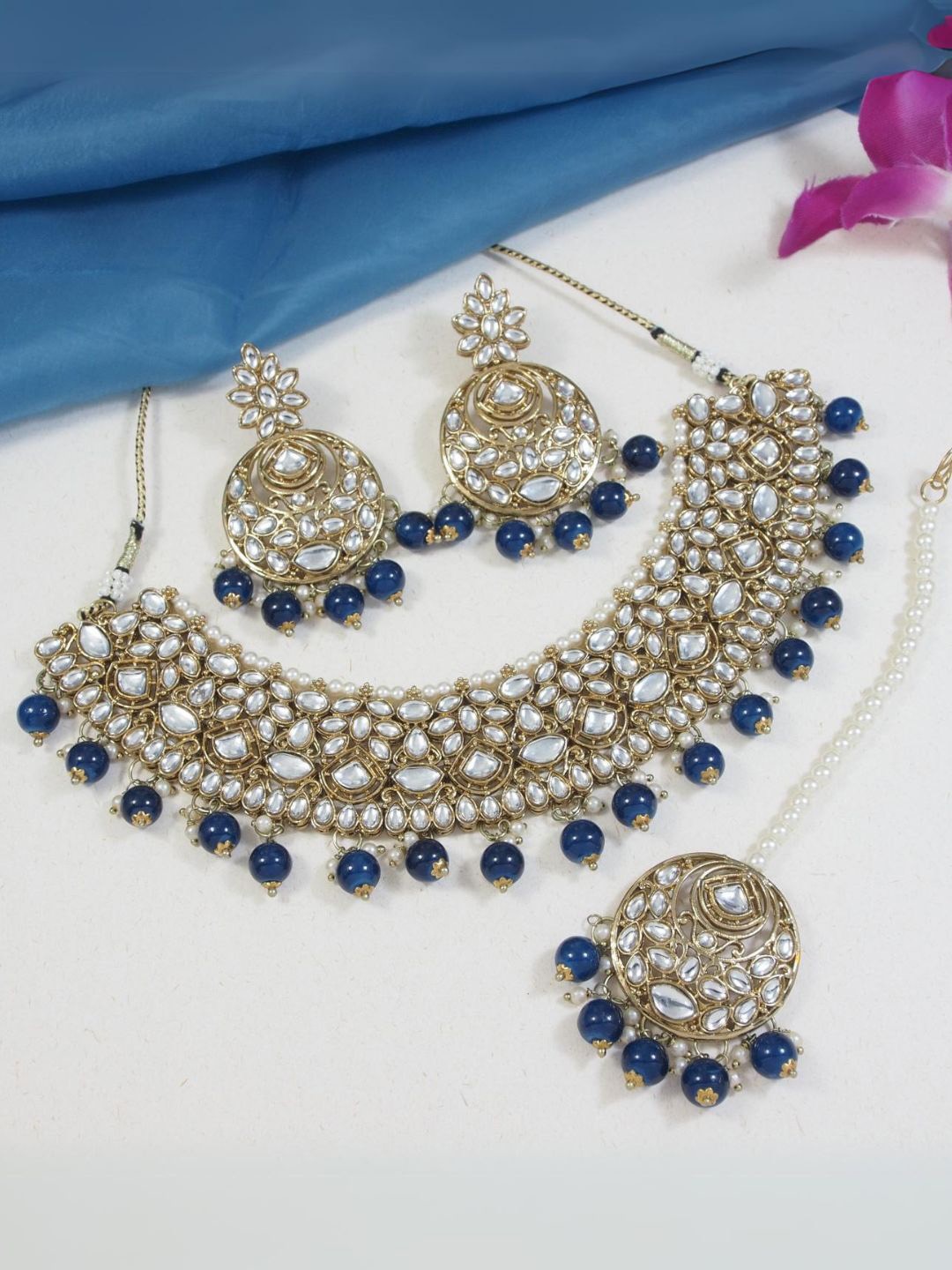 

I Jewels Gold Plated Kundan Studded & Pearls Beaded Jewellery Set