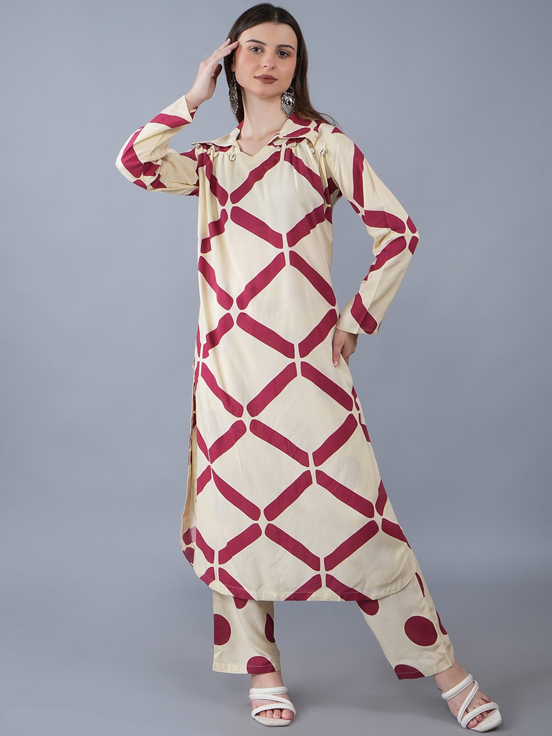 

KALINI Geometric Printed Straight Kurta With Palazzo, Cream