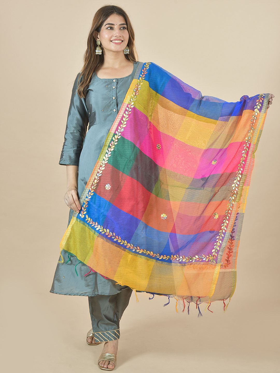 

LA FEMINAE Colourblocked Dupatta With Mirror Work, Pink