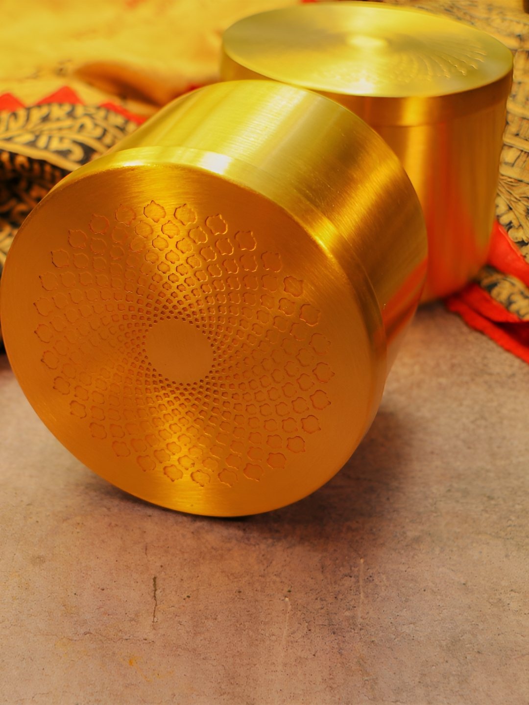 

Ambi Home Gold-Toned Pure Brass Inlay Container With Lid - 270 g
