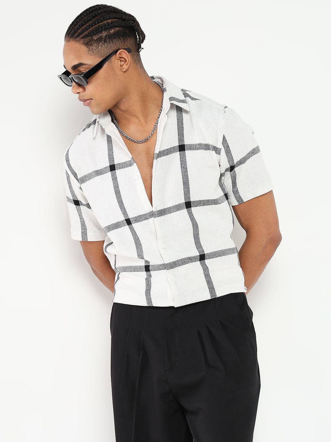 

SHOWOFF Men Comfort Spread Collar Windowpane Checked Cotton Slim Fit Casual Shirt, White