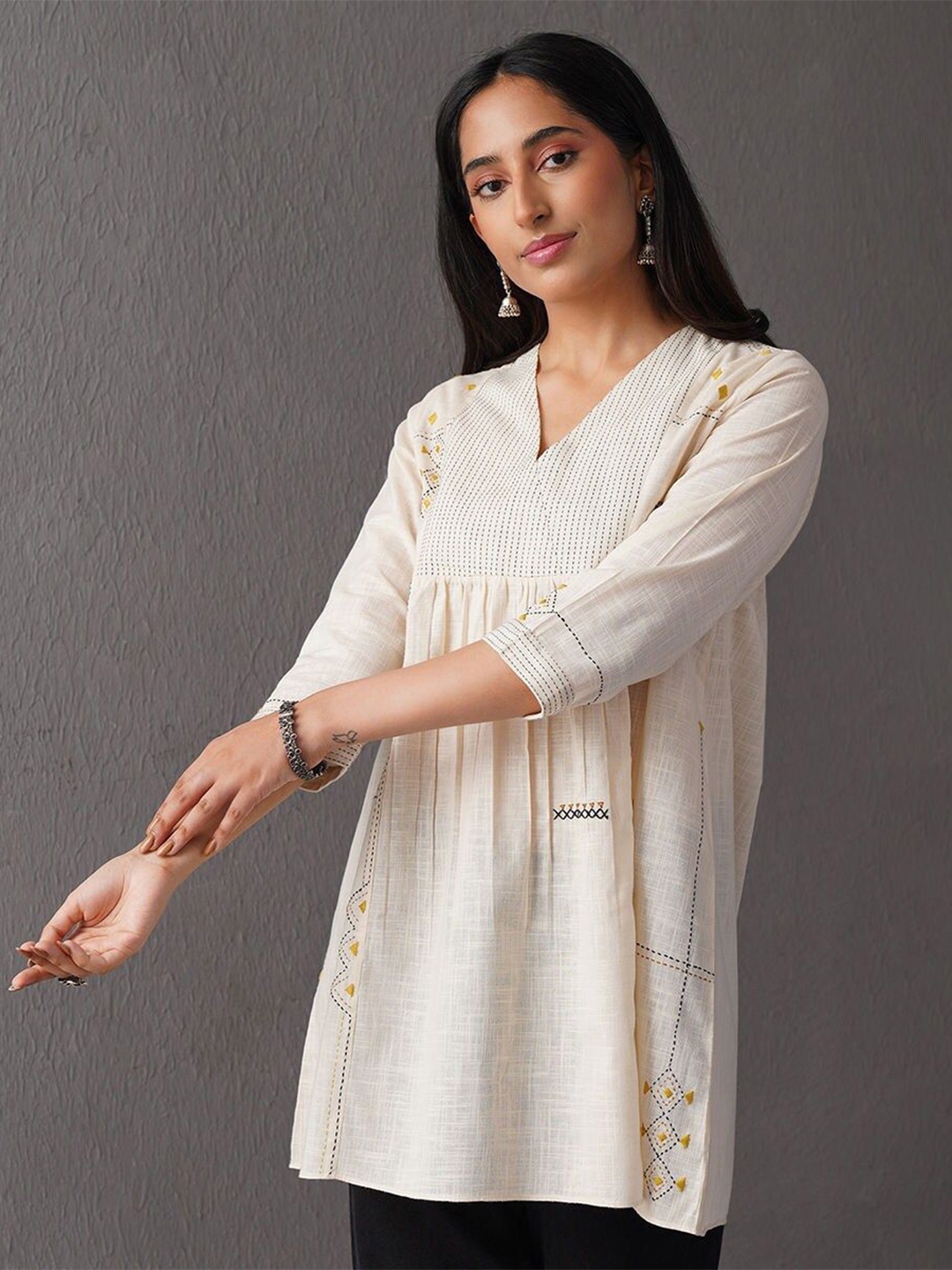 

JAYPORE Embroidered Tunic, White