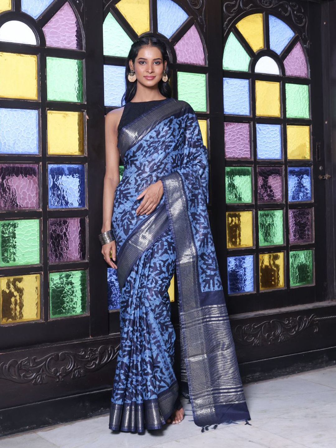 

Charukriti Printed Zari Saree, Navy blue