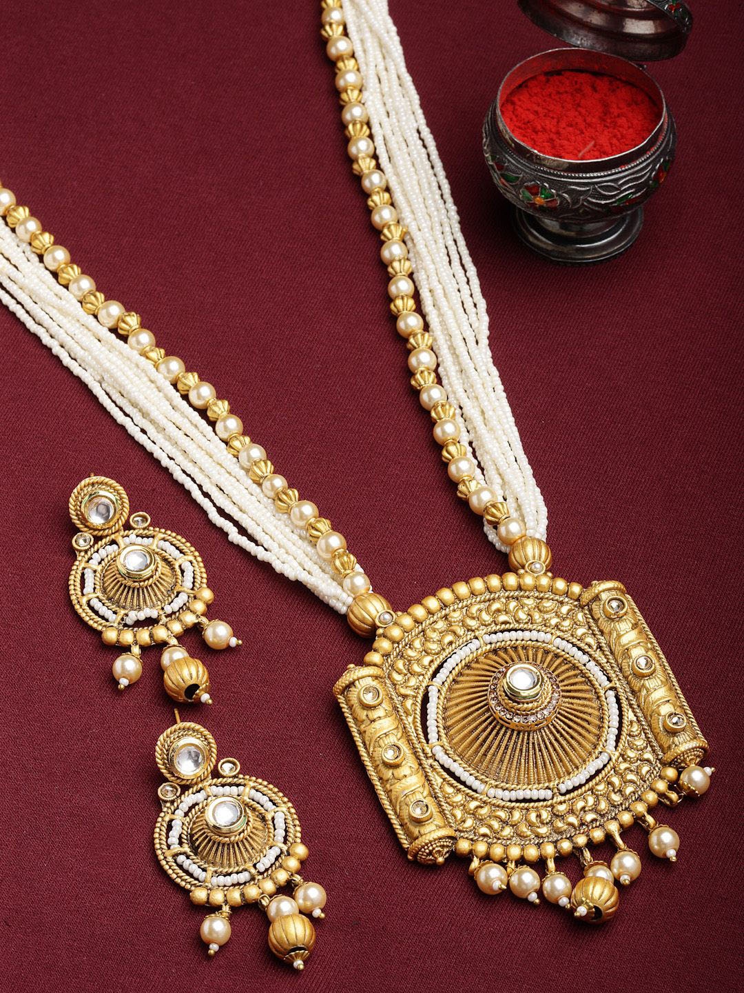 

Anouk White Gold Plated Kundan Stone Studded & Beaded Jewellery Set