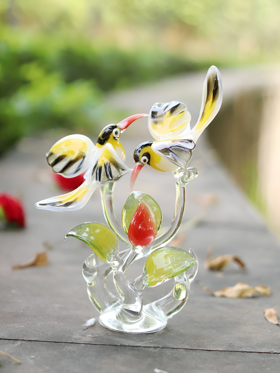 

NMII Yellow Birds Glass Idol Showpiece