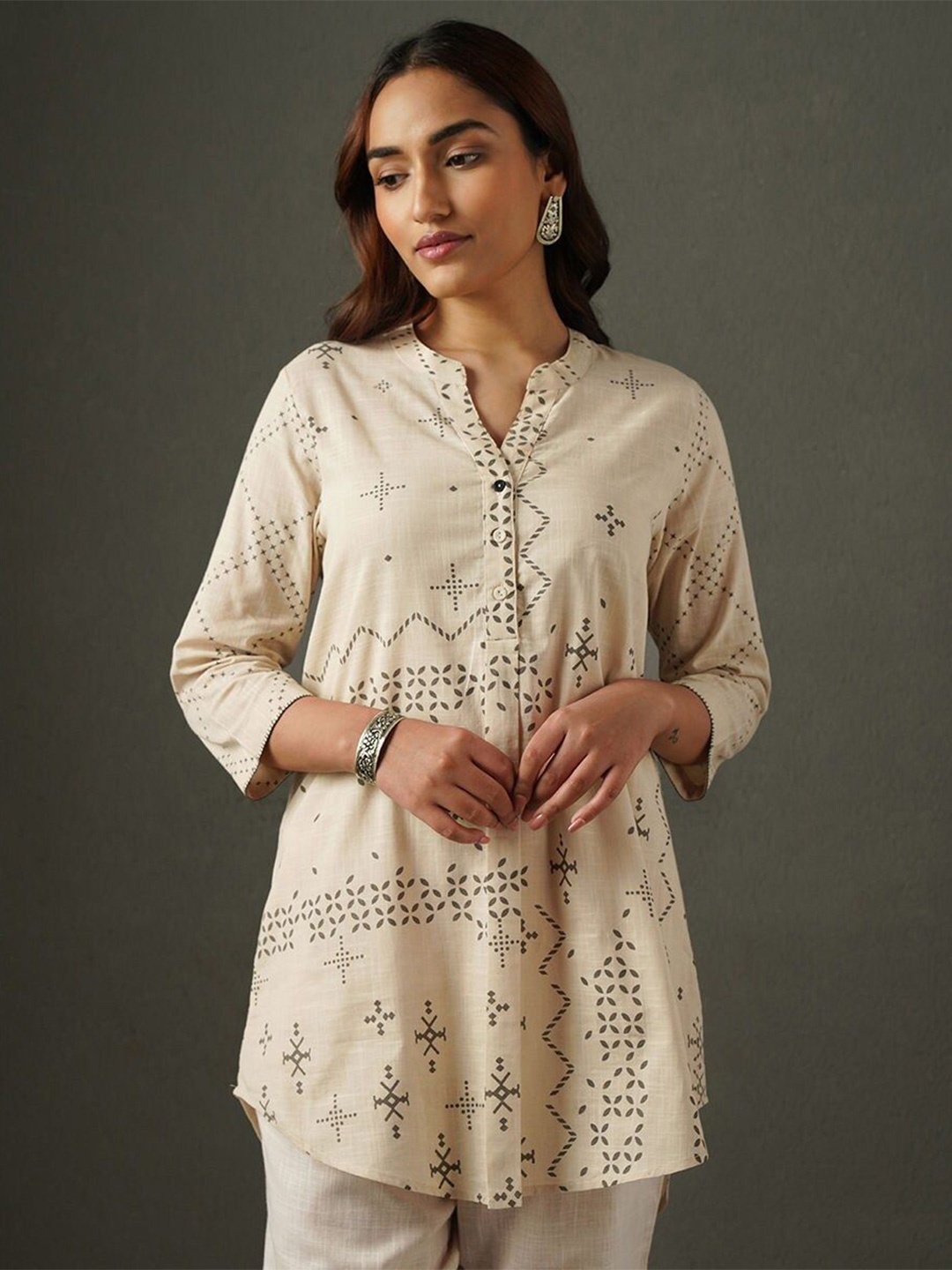 

JAYPORE Mandarin Collar Printed Tunic, Off white