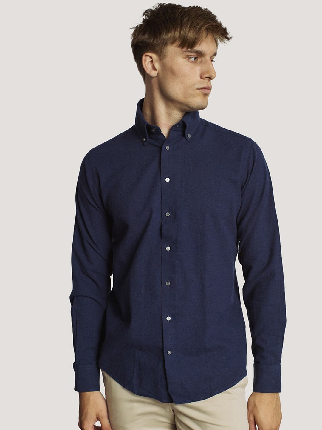 

Bruun & Stengade Men Button-Down Collar Solid Cotton Casual Shirt, Navy blue
