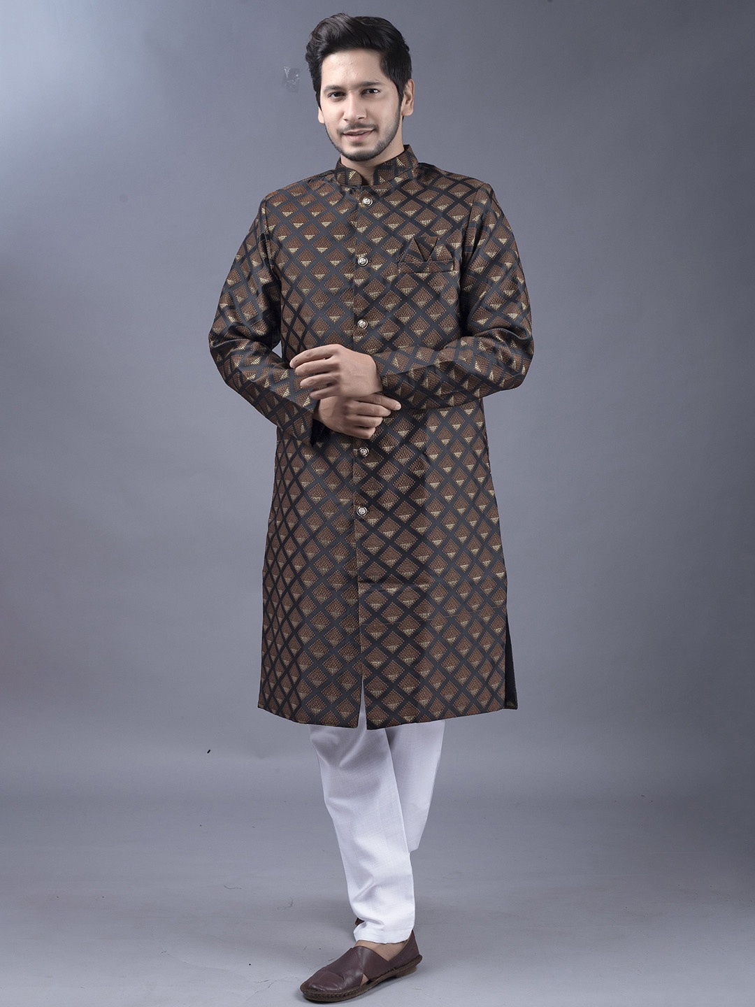 

Xepon Geometric Woven Design Straight Kurta with Pyjamas, Brown