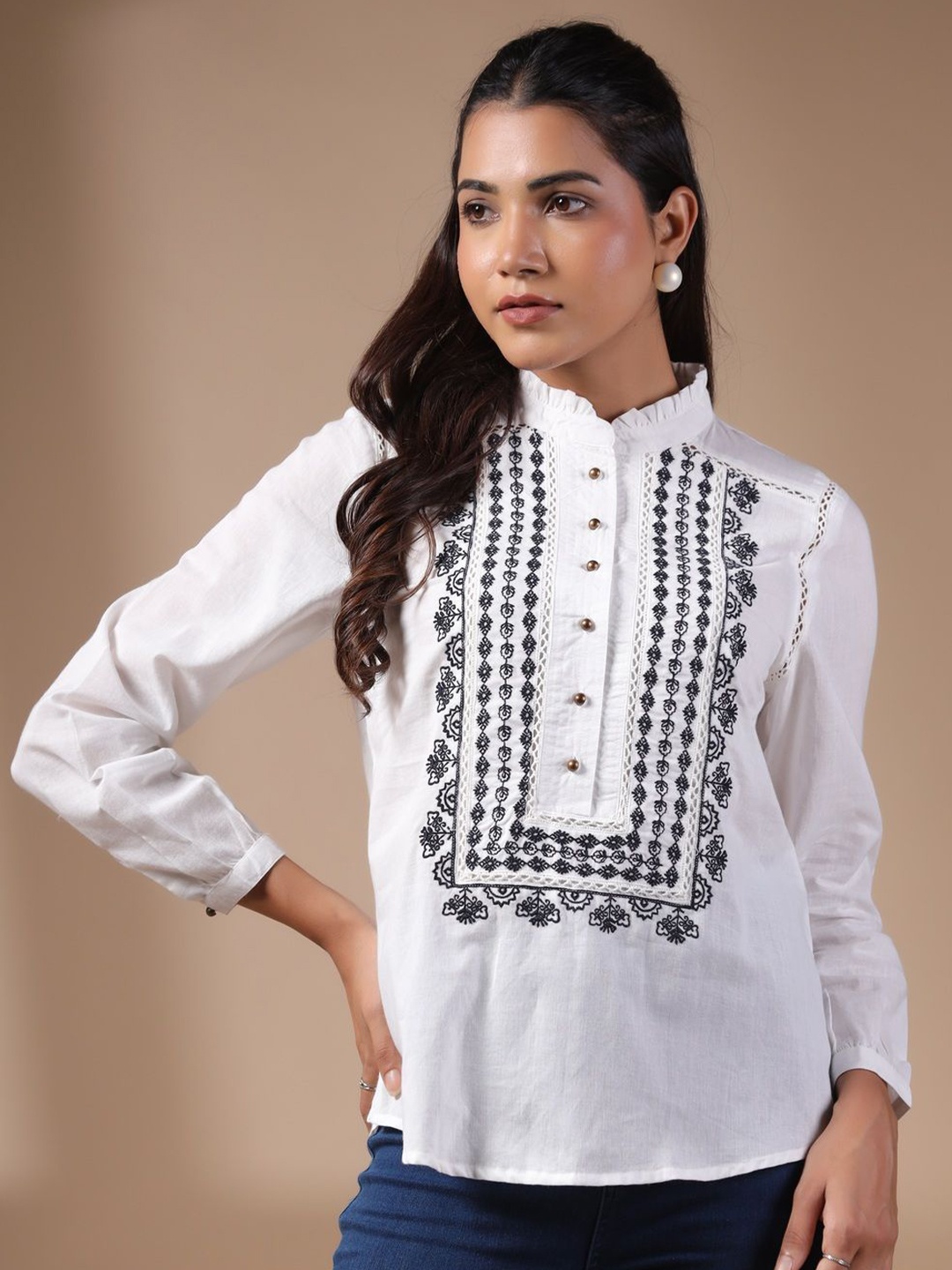 

Nyaro Women Solid Mandarin Collar Cotton Top, White