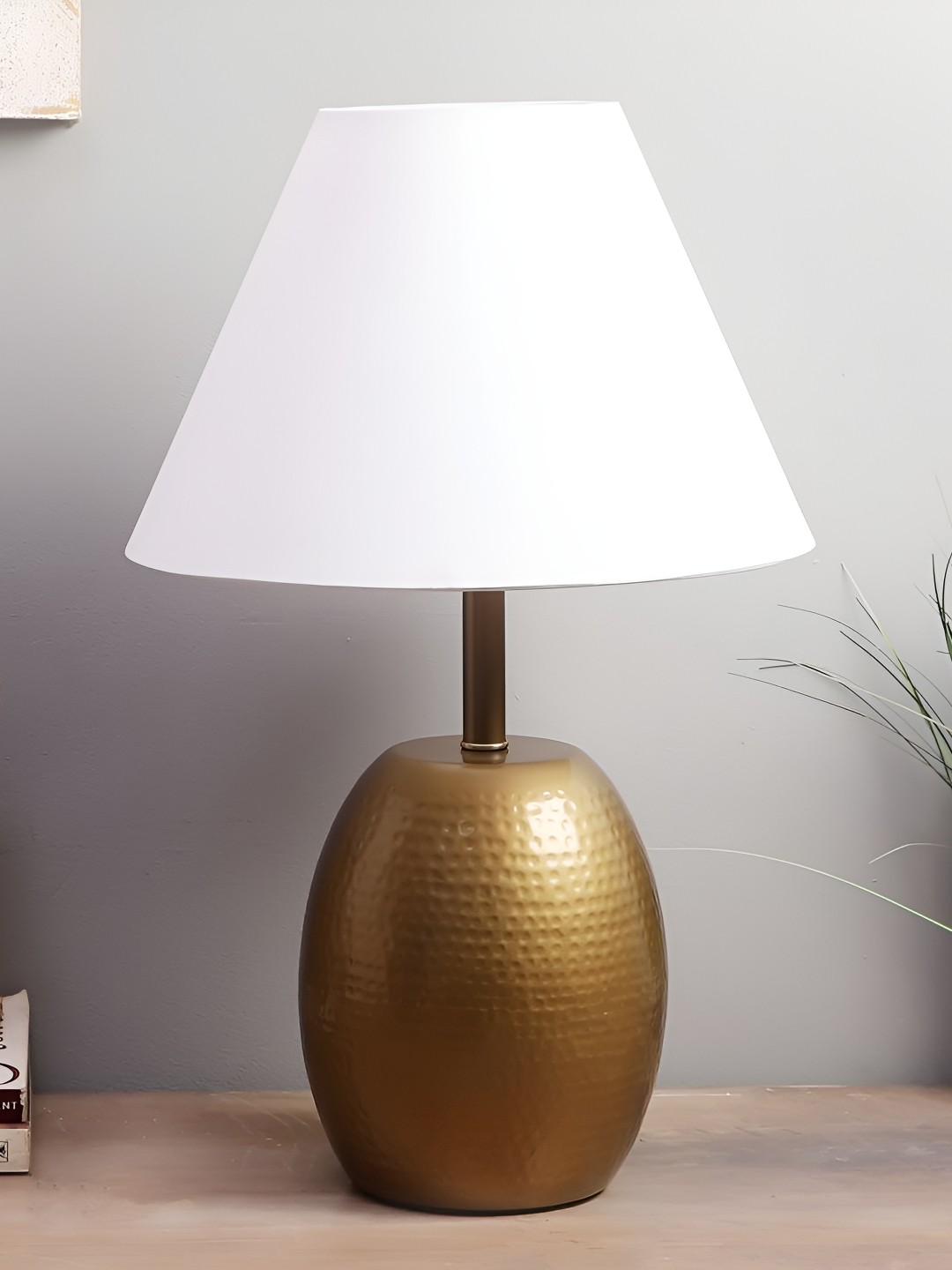 

pristine interiors White Metal Contemporary Cylindrical Shaped Table Lamp